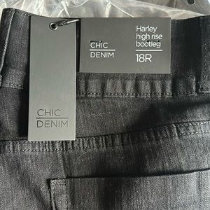 NWT- New City Chic Harley high rise bootleg black jeans